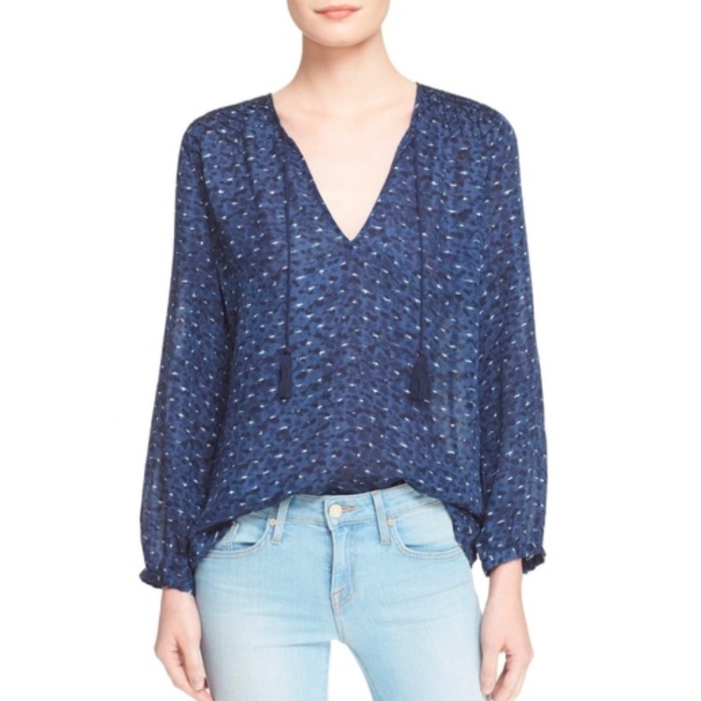 Joie 100% Silk ‘Ayala' Smocked Peasant Top Blouse Women’s XS Blue Patterned